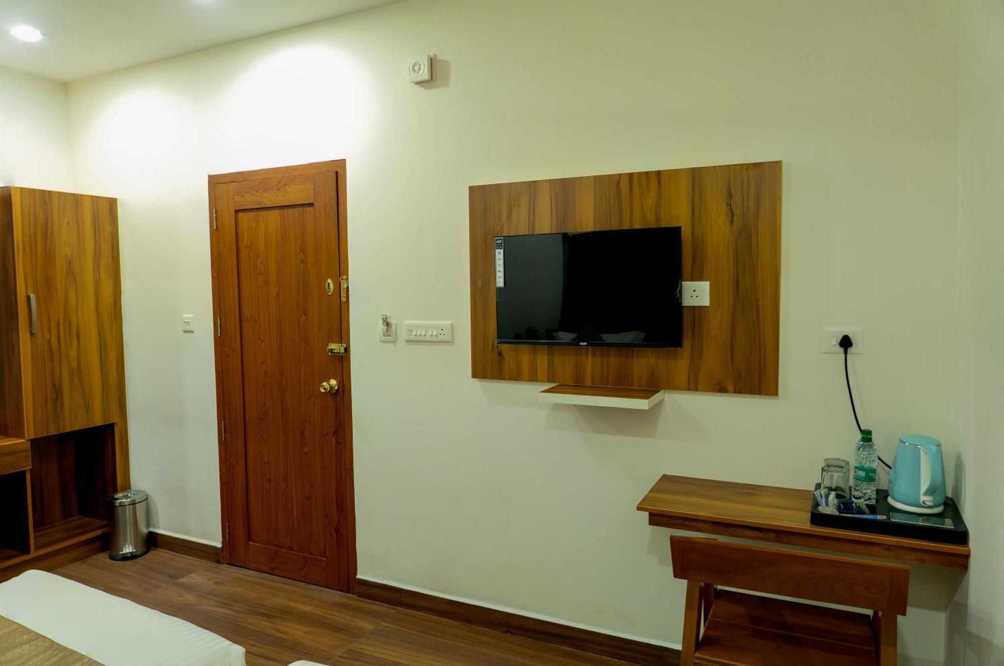 Fly View Airport Residency Nedumbassery Exterior foto