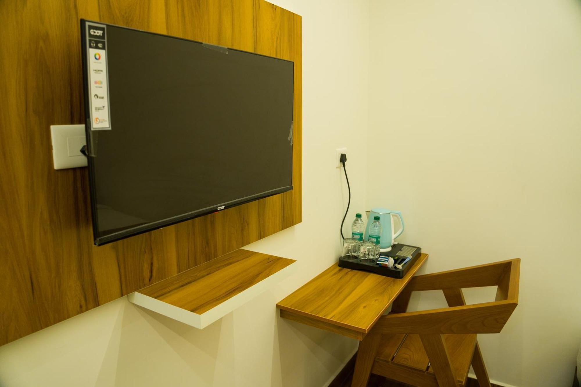 Fly View Airport Residency Nedumbassery Exterior foto