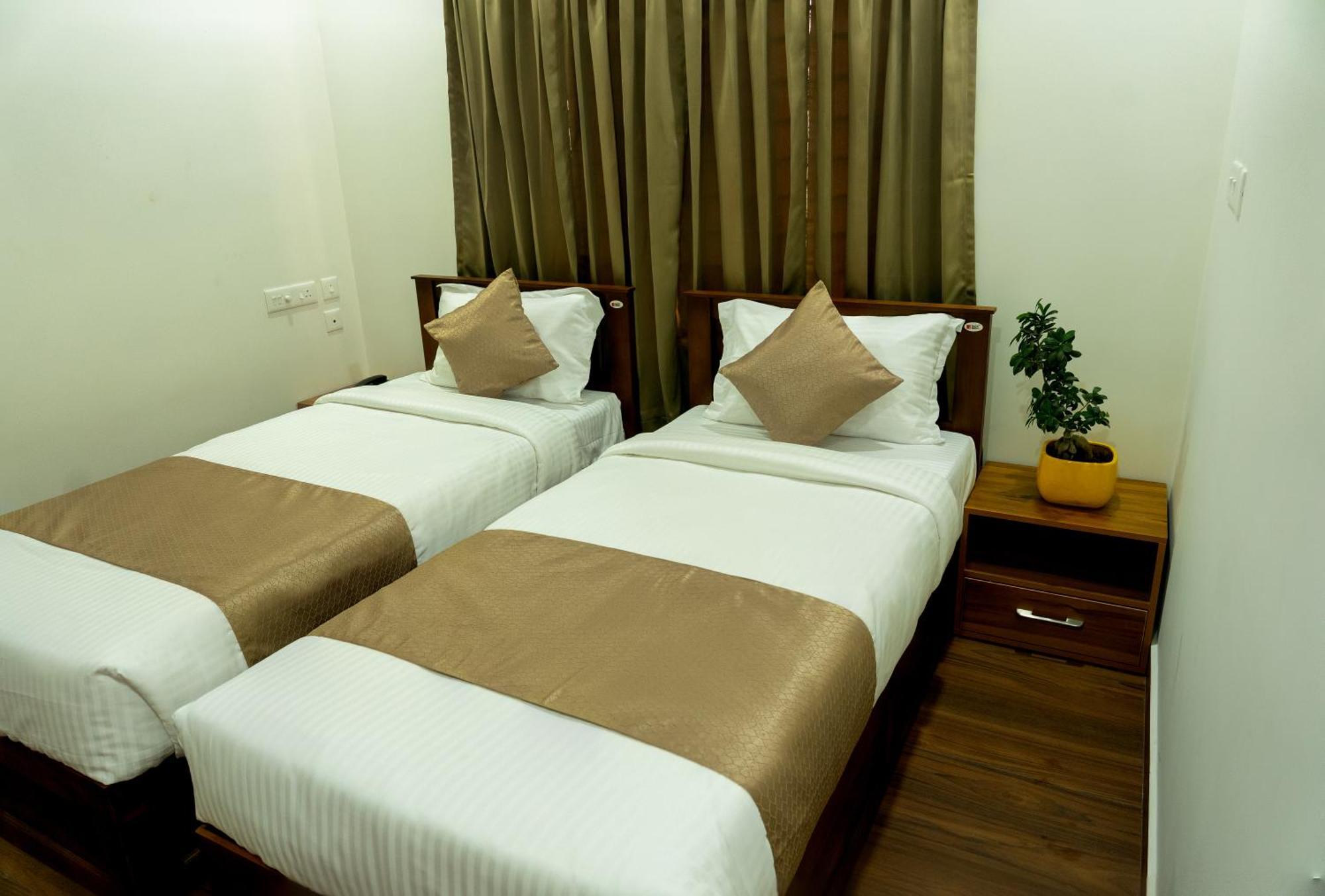 Fly View Airport Residency Nedumbassery Exterior foto