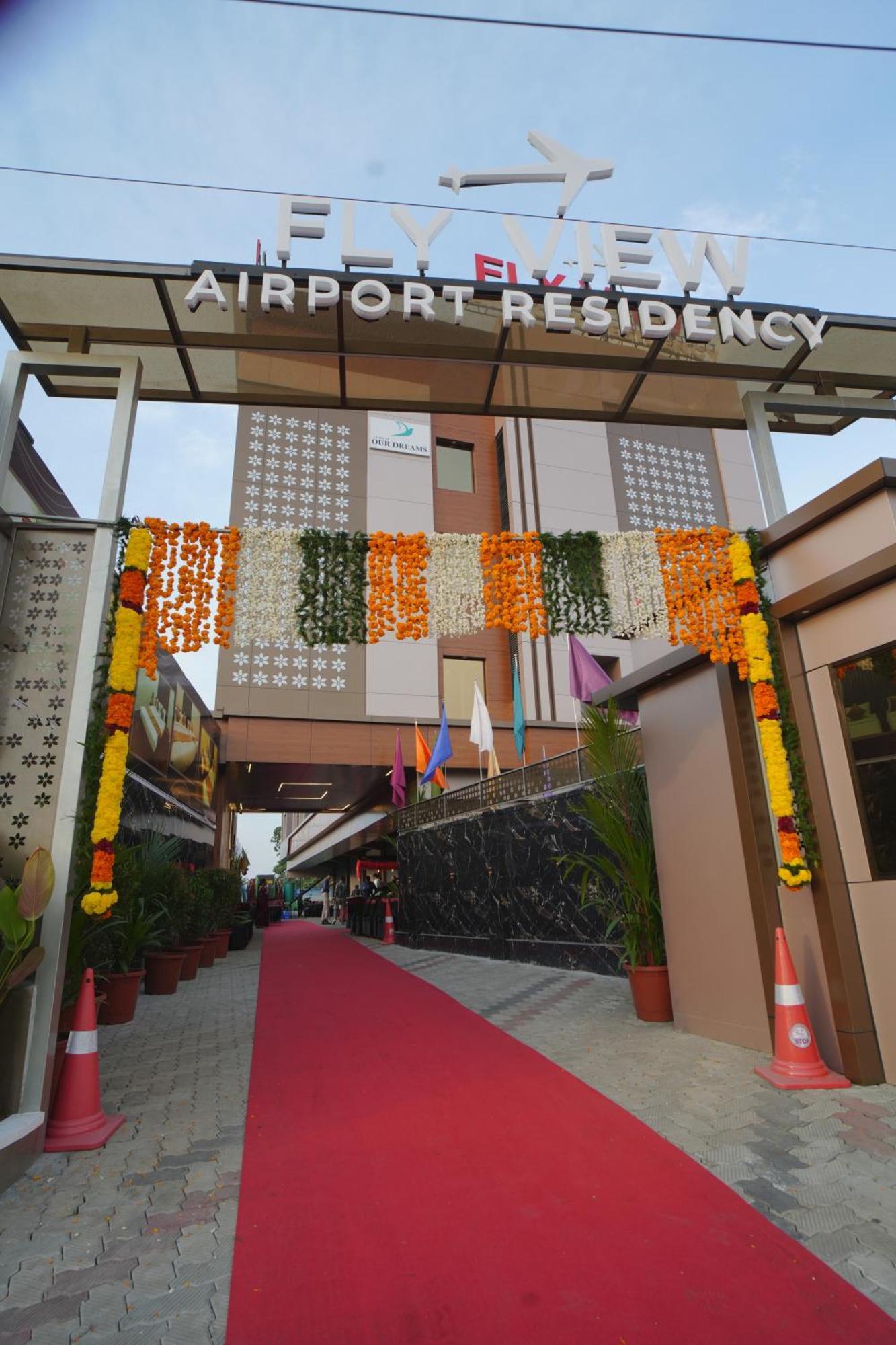 Fly View Airport Residency Nedumbassery Exterior foto