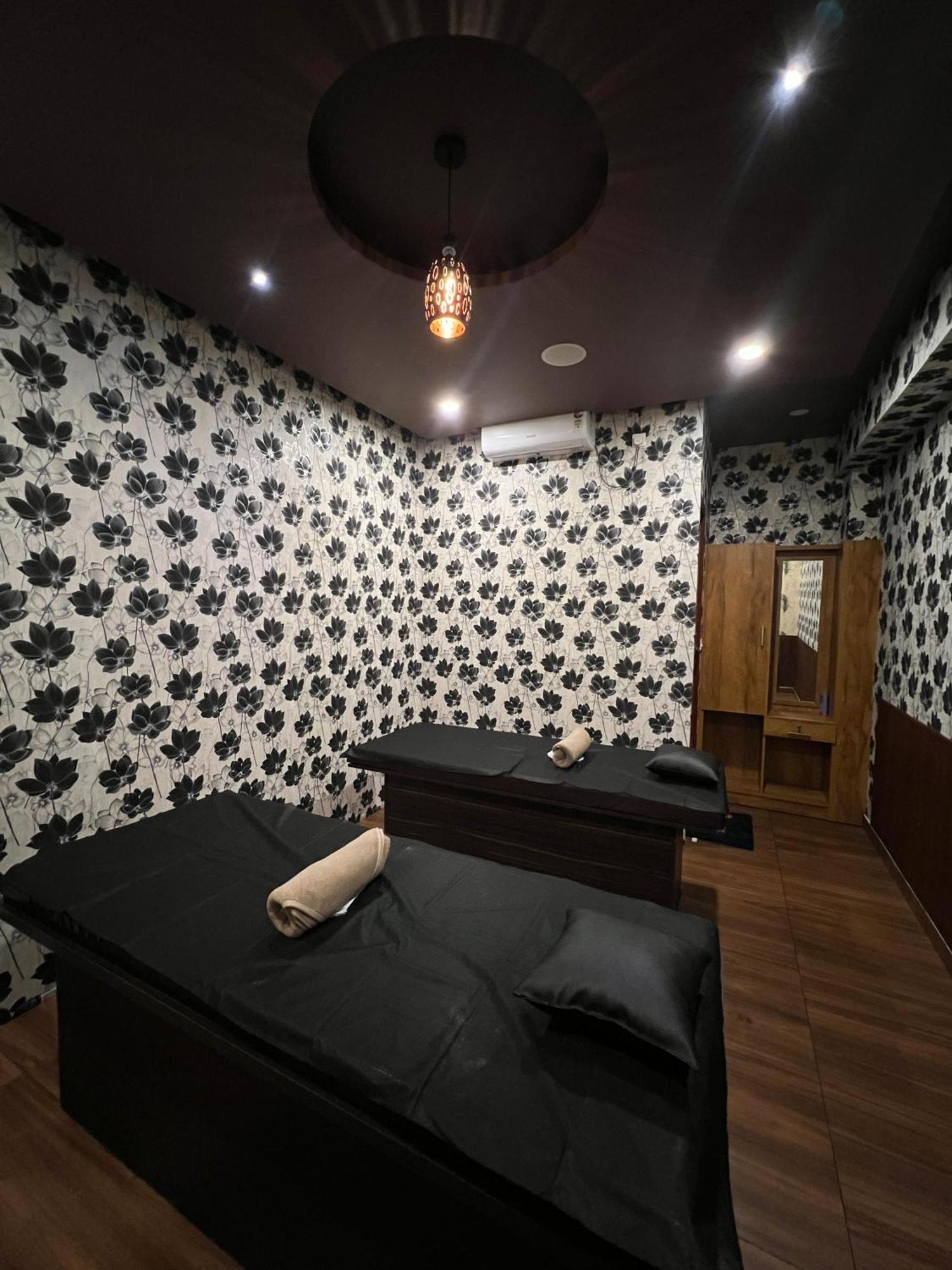 Fly View Airport Residency Nedumbassery Exterior foto